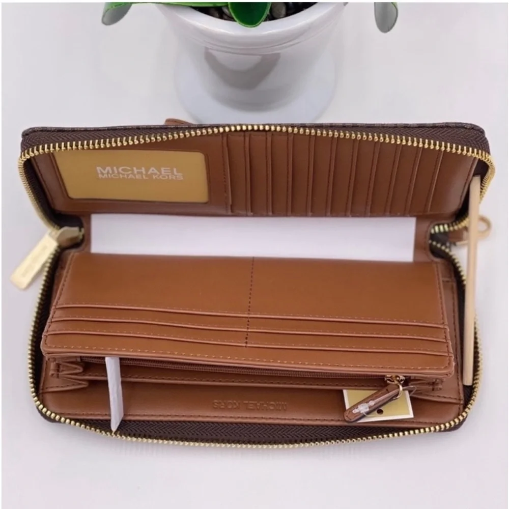 Michael Kors Large Continental Wallet Wristlet